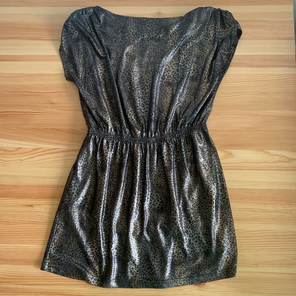 Leopard Print Cinched Mini Dress - Picture 2 of 3